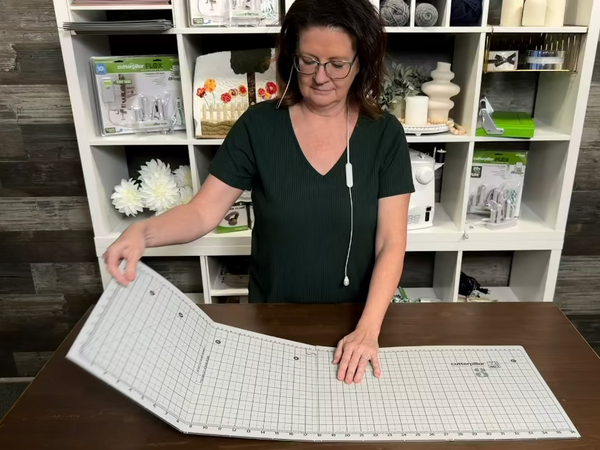 SELF-HEALING CUTTING MAT